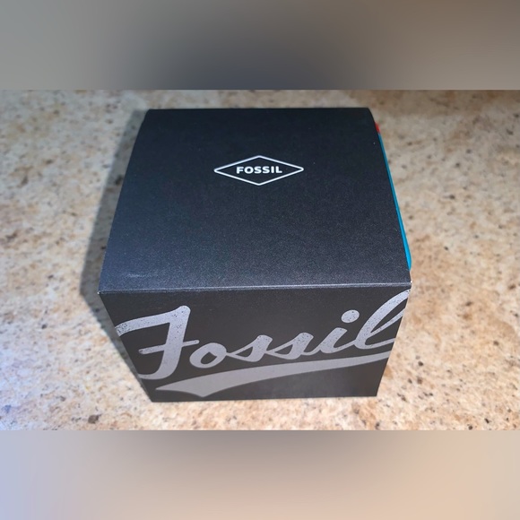 NWT Fossil Women Watch - Picture 5 of 9